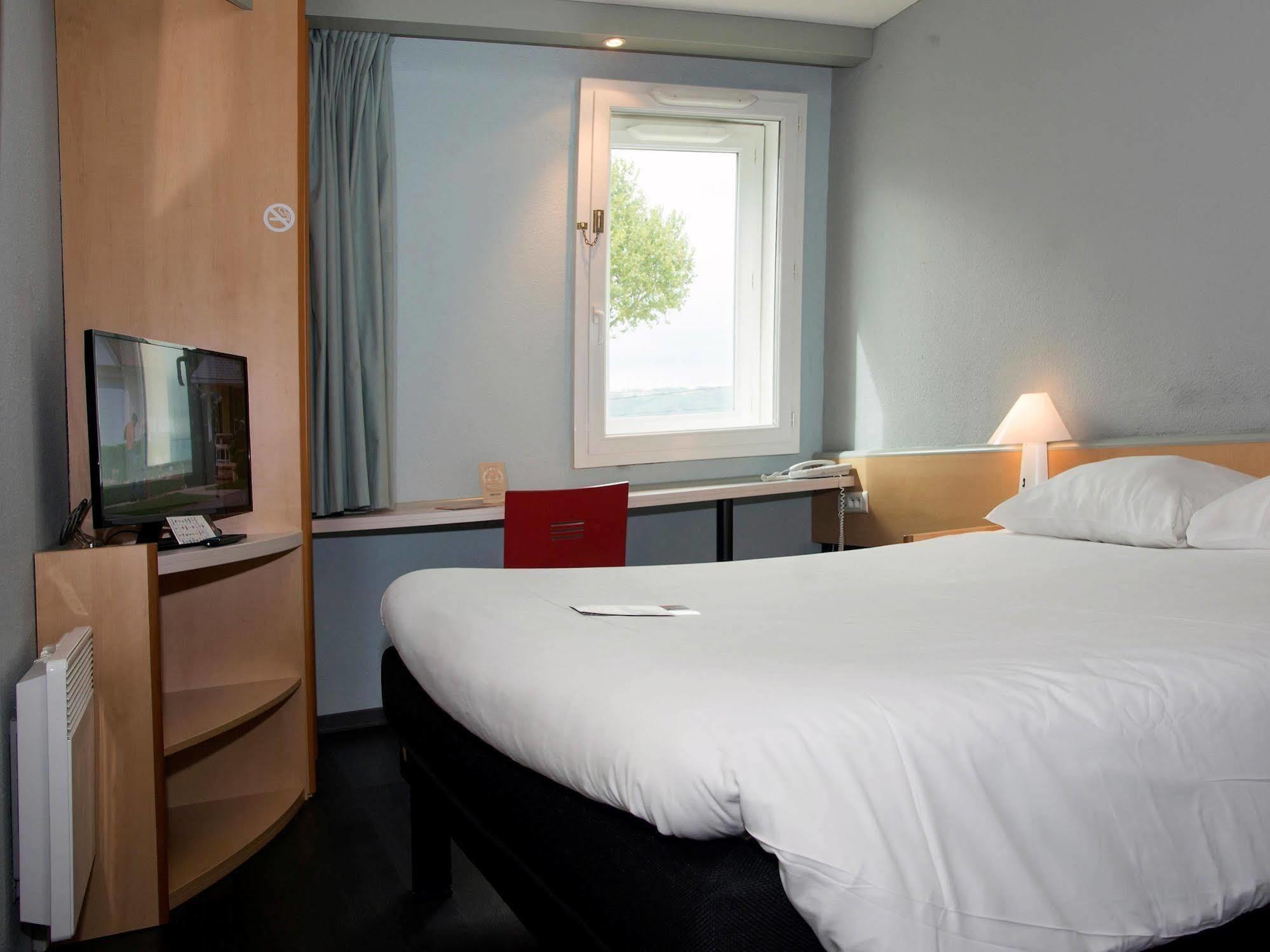 فندق Ibis Saint Rambert D'Albon المظهر الخارجي الصورة